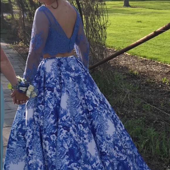 Prom Dress - Picture 3 of 4